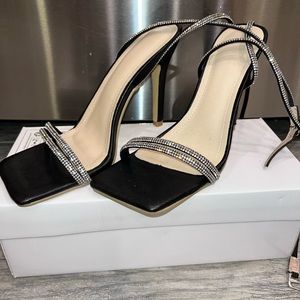 SHEIN Rhinestone Sandal,size 38 black beautiful shoes